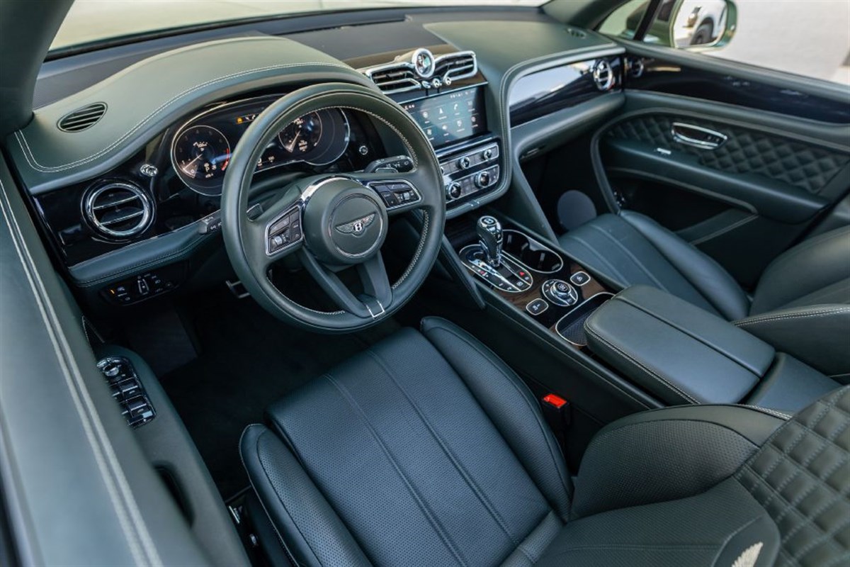 2021 Bentley Bentayga V8 photo 13