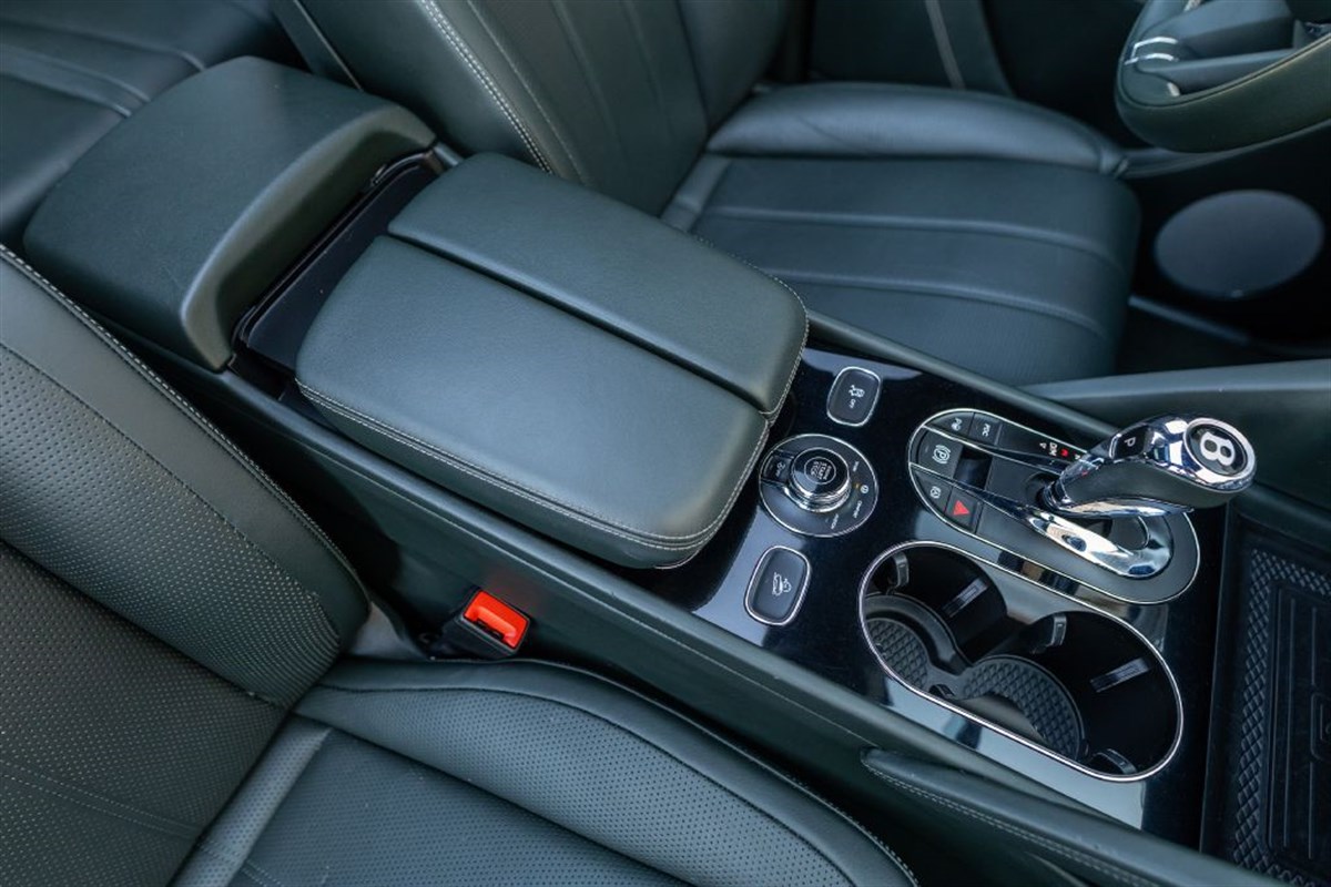2021 Bentley Bentayga V8 photo 42