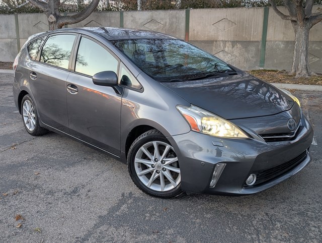 2012 Toyota Prius v Five