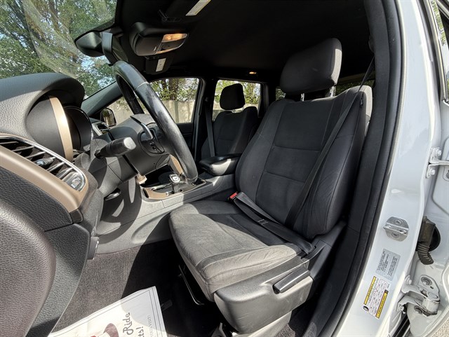 2015 Jeep Grand Cherokee Laredo - Photo 13