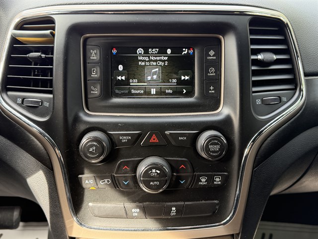 2015 Jeep Grand Cherokee Laredo - Photo 22