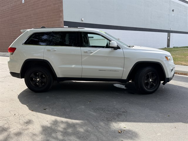 2015 Jeep Grand Cherokee Laredo - Photo 11