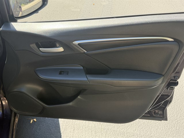 2015 Honda Fit EX-L - Photo 18