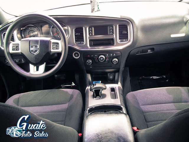 Dodge Charger photo 4