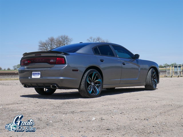 Dodge Charger photo 17