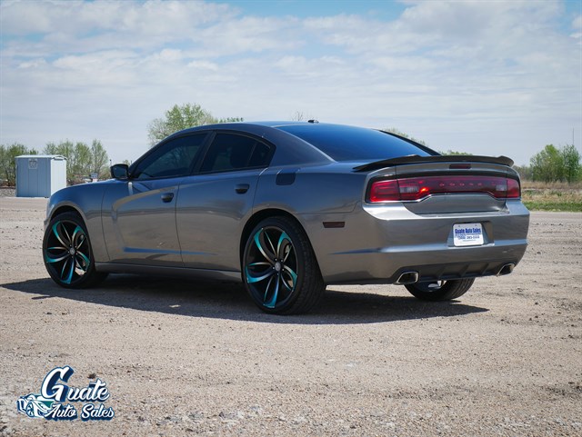 Dodge Charger photo 11