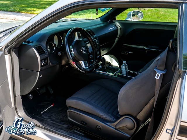 Dodge Challenger photo 9