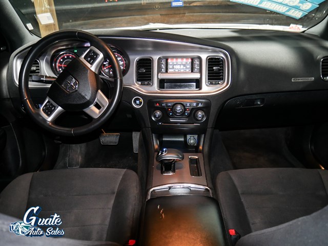 Dodge Charger photo 4