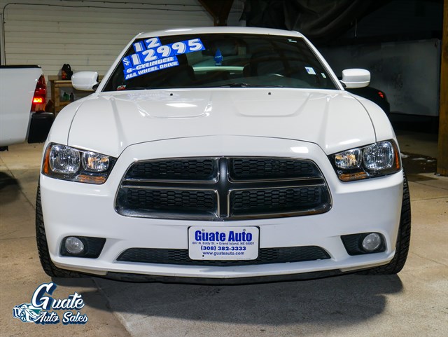Dodge Charger photo 2