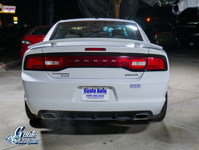 Dodge Charger photo 9
