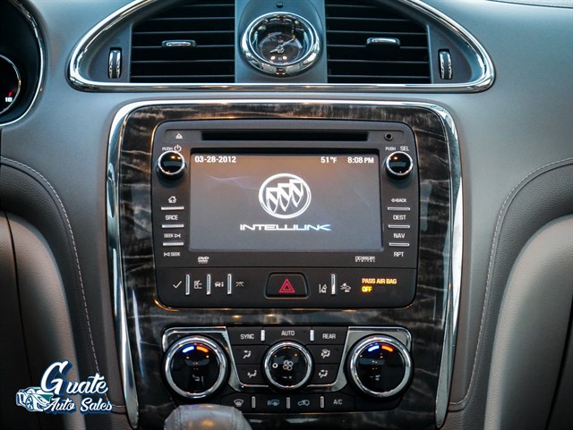 Buick Enclave photo 8