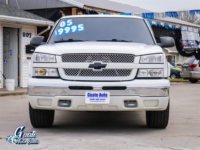 Chevrolet Silverado photo 2