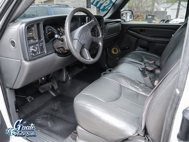 Chevrolet Silverado photo 4