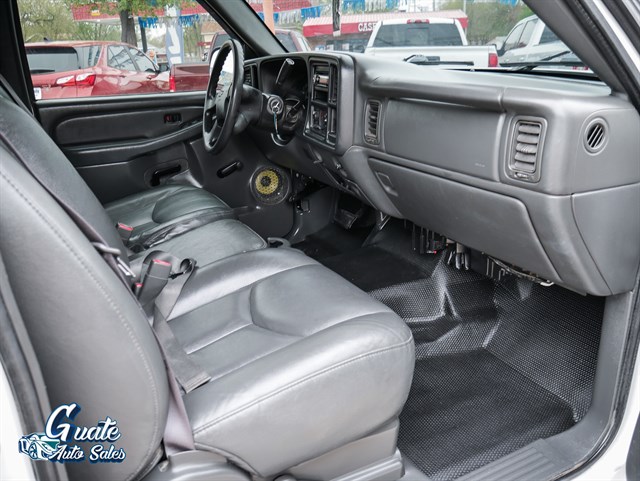 Chevrolet Silverado photo 16