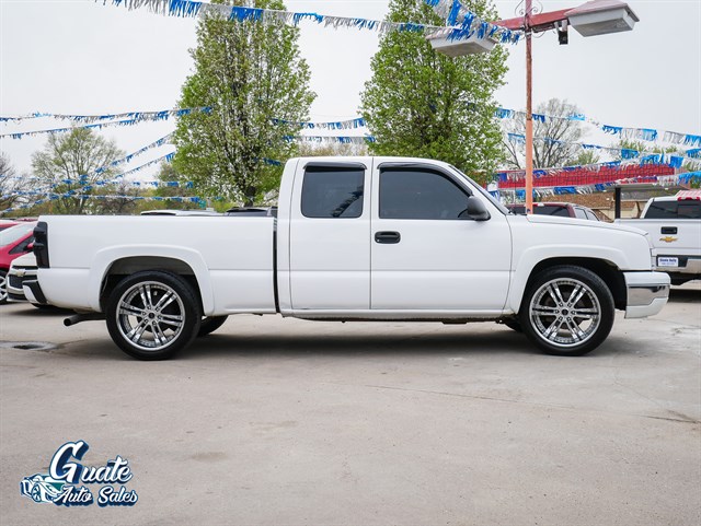 Chevrolet Silverado photo 14