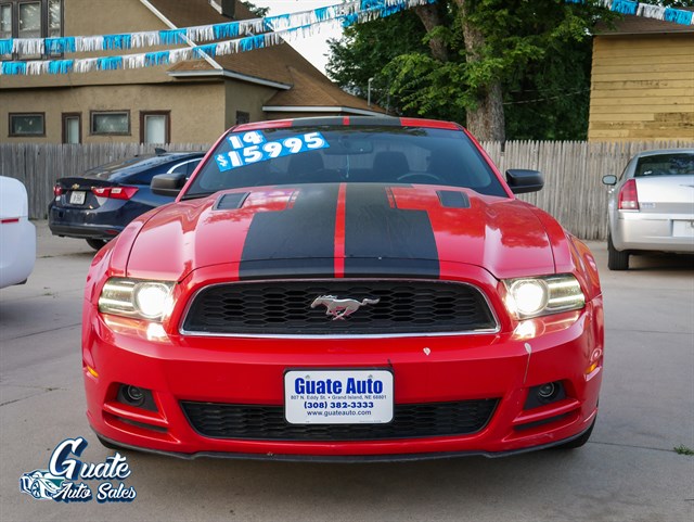 Ford Mustang photo 2