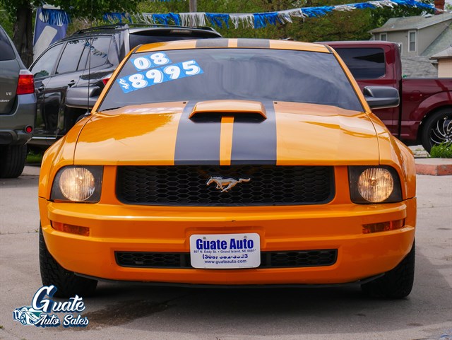 Ford Mustang photo 2