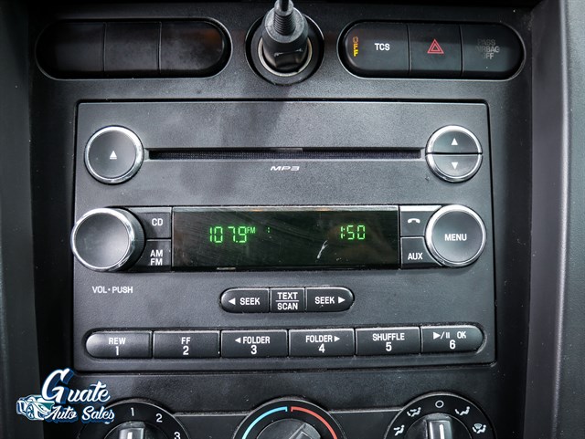 Ford Mustang photo 6