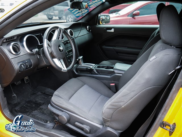 Ford Mustang photo 4