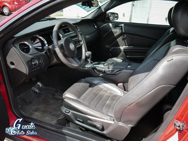 Ford Mustang photo 4