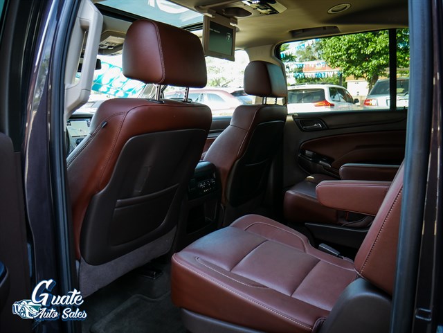 Chevrolet Suburban photo 17