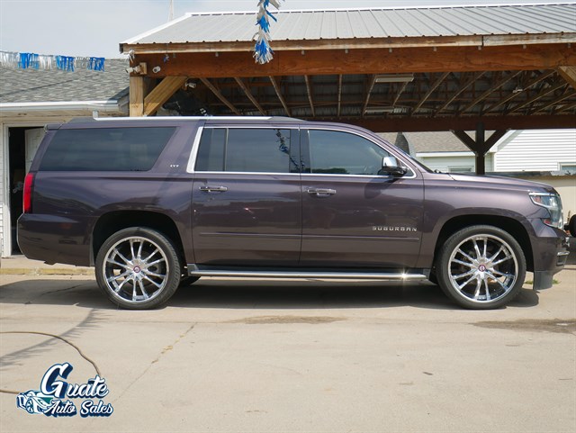Chevrolet Suburban photo 30