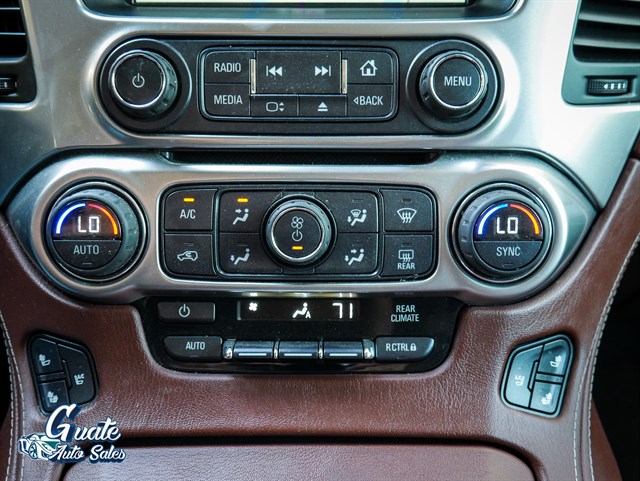 Chevrolet Suburban photo 14