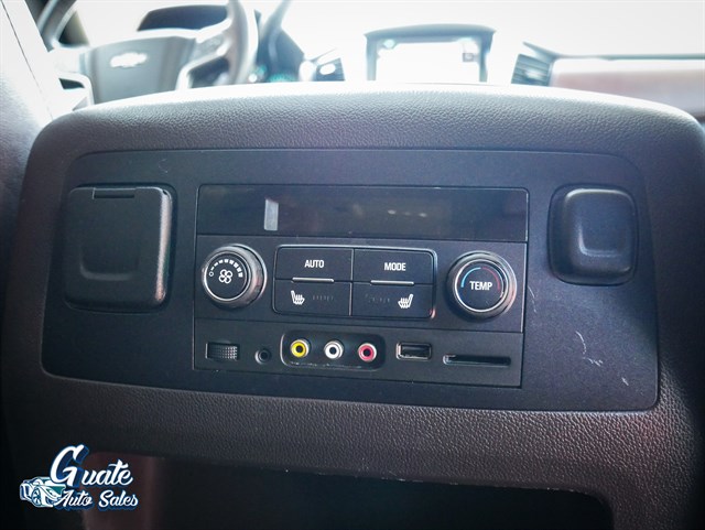 Chevrolet Suburban photo 18