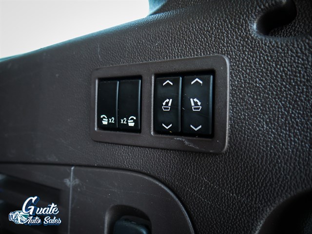 Chevrolet Suburban photo 27