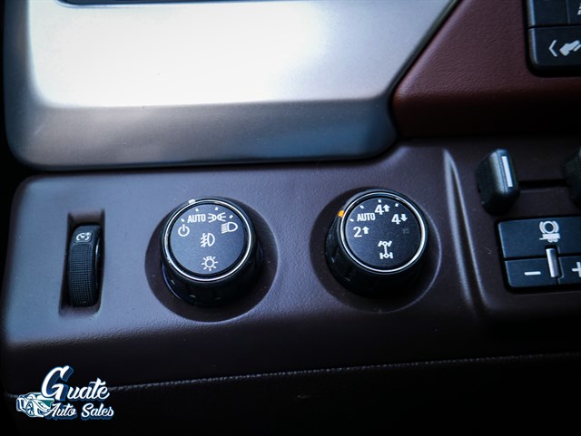 Chevrolet Suburban photo 7