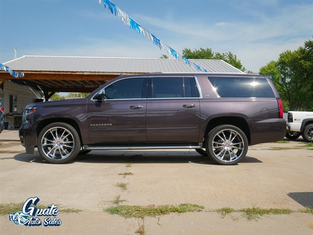 Chevrolet Suburban photo 20
