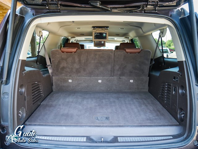Chevrolet Suburban photo 26