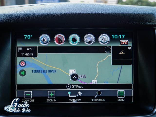 Chevrolet Suburban photo 12