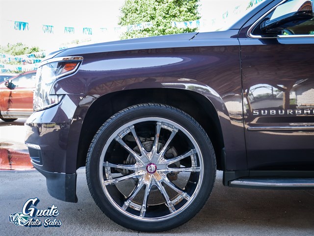 Chevrolet Suburban photo 21