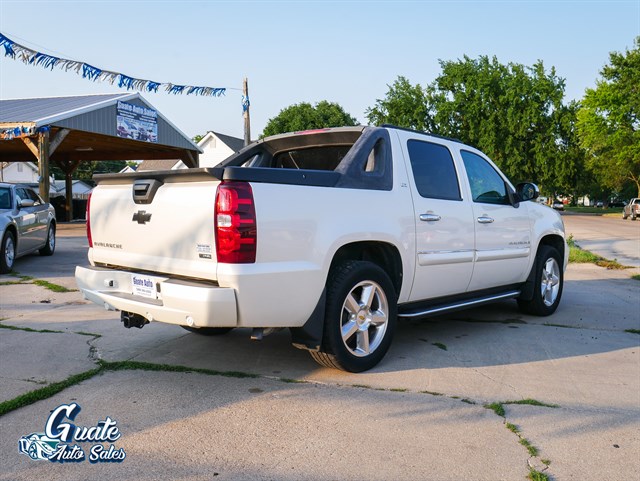 Chevrolet Avalanche photo 17