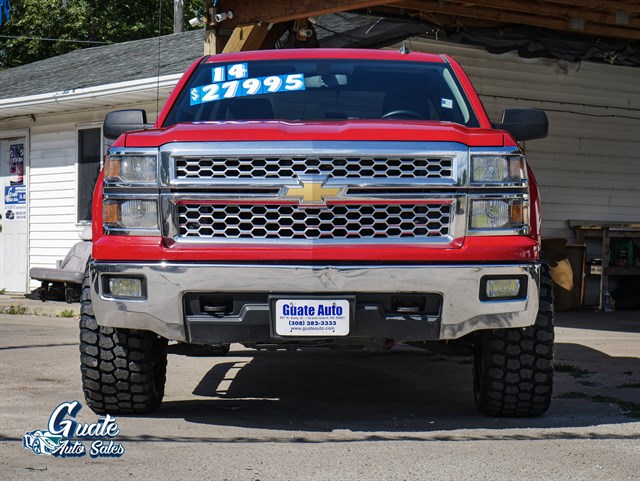 Chevrolet Silverado photo 2