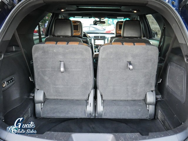 Ford Explorer photo 13