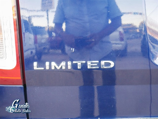Ford Explorer photo 16