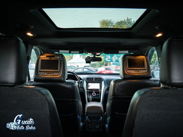 Ford Explorer photo 14