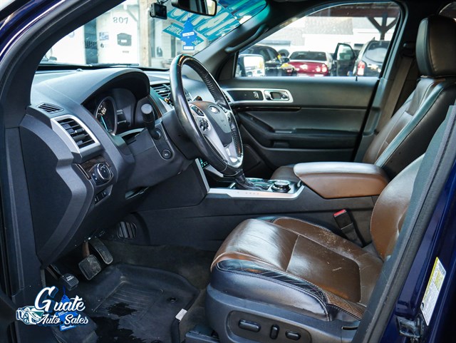 Ford Explorer photo 4