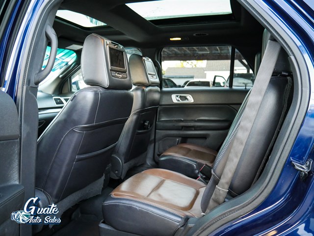 Ford Explorer photo 8