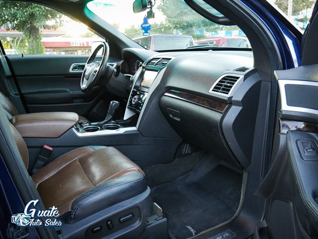 Ford Explorer photo 21