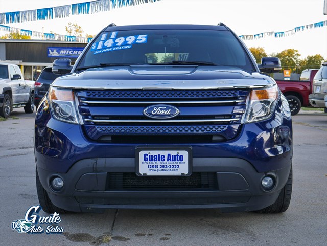 Ford Explorer photo 2