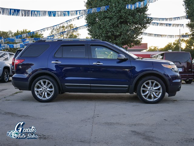 Ford Explorer photo 19