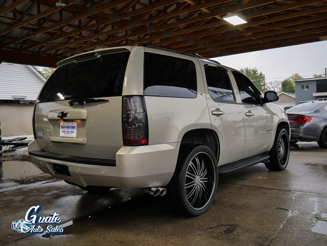 Chevrolet Tahoe photo 17