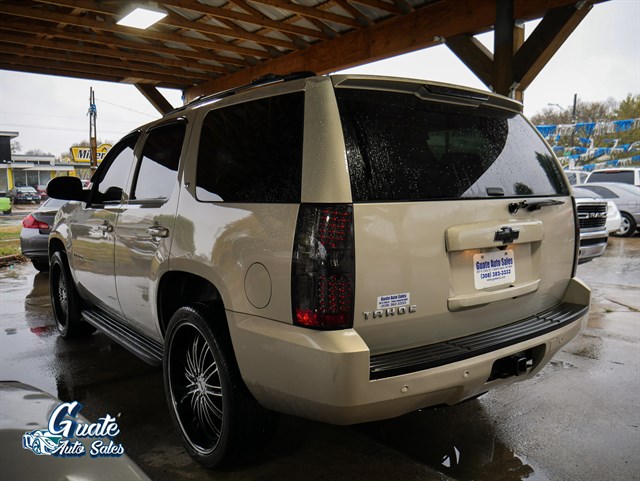 Chevrolet Tahoe photo 14