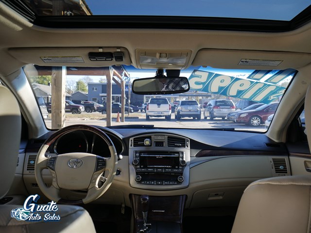 Toyota Avalon photo 4