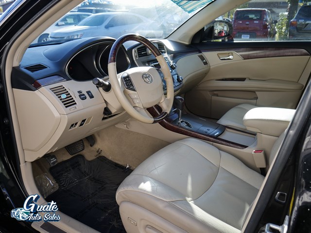 Toyota Avalon photo 5