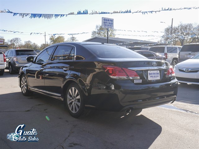 Toyota Avalon photo 7