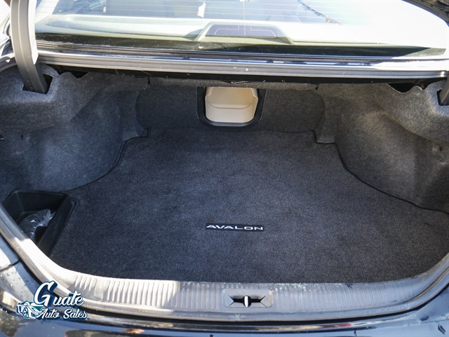 Toyota Avalon photo 9